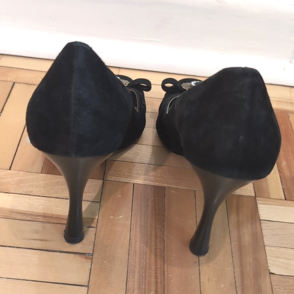 Bcbg size 6.5 B black suede heels with detail front open toe - Picture 5 of 10